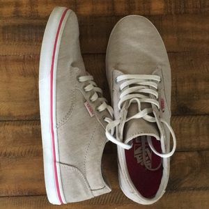 Vans off the wall. Size women’s 7.